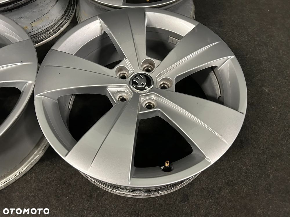Alufelgi Skoda Superb III, Kodiaq, Karoq 17 cali 5x112 4szt. ładne! - 8