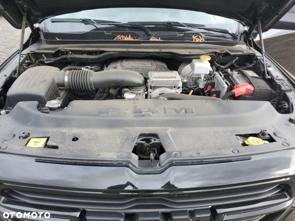 RAM 1500 5.7 Crew Cab Laramie - 9