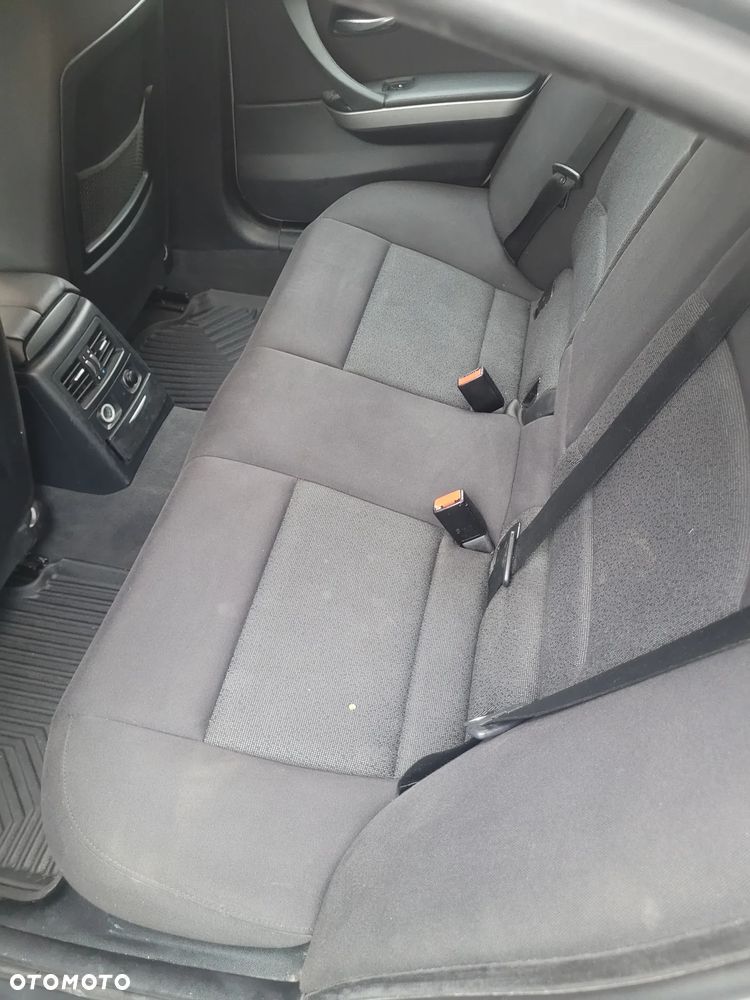 BMW Seria 3 318i - 8