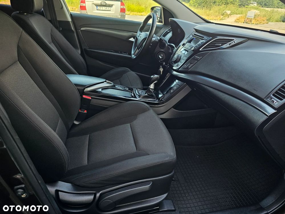 Hyundai i40 Kombi 1.7 CRDi Premium - 14