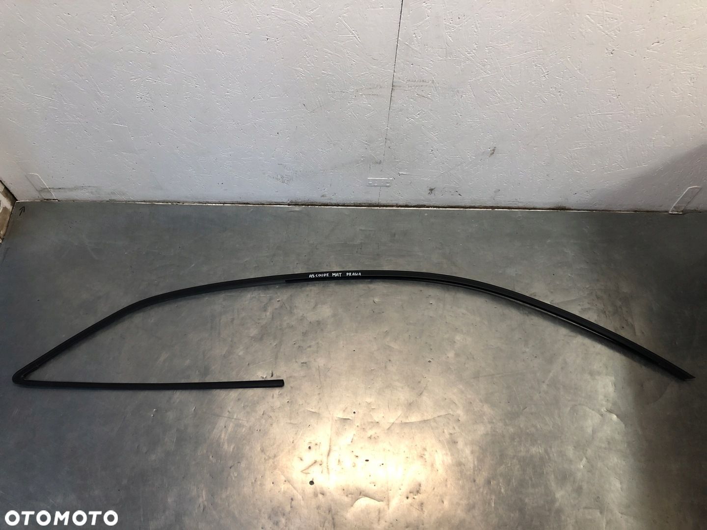 LISTWA KAROSERYJNA PRAWA A5 COUPE CZARNA MATOWA PIANO BLACK - 1
