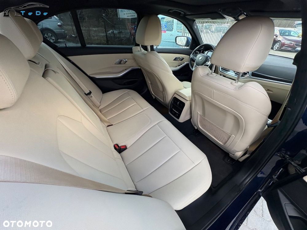 BMW Seria 3 330i GPF M Sport Shadow sport - 27