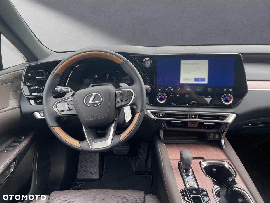 Lexus RX - 8