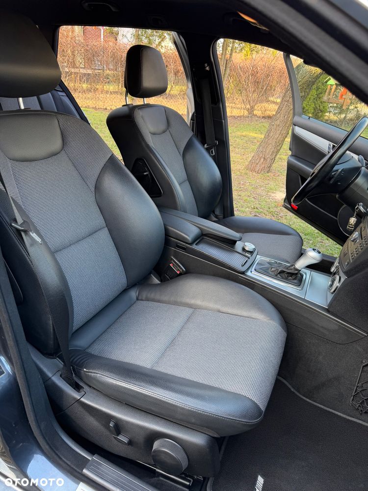 Mercedes-Benz Klasa C 250 CDI 4Matic 7G-TRONIC Avantgarde Edition - 22