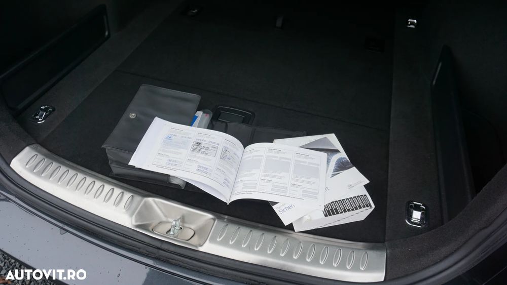 Hyundai i40 i40cw 1.7 CRDi Automatik Fifa World Cup Edition Gold - 33