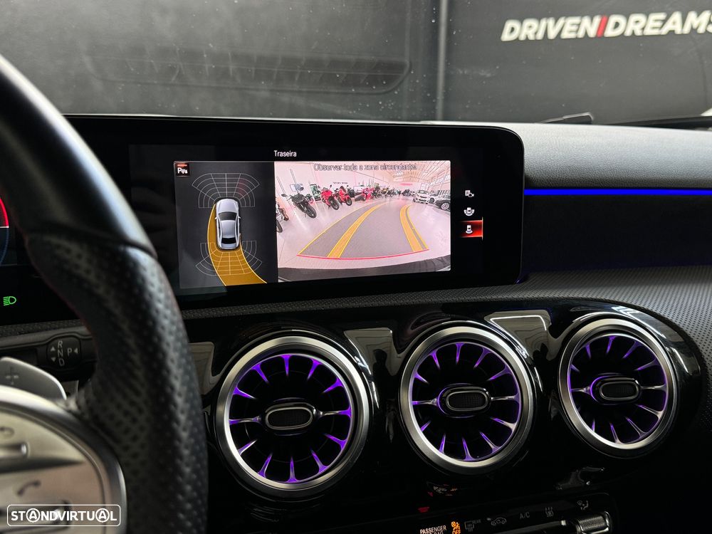 Mercedes-Benz A 250 Limousine e 8G-DCT AMG Line - 4