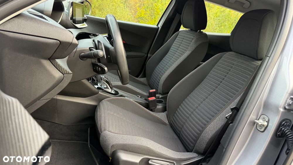 Peugeot 2008 1.2 PureTech Active Pack S&S EAT8 - 24