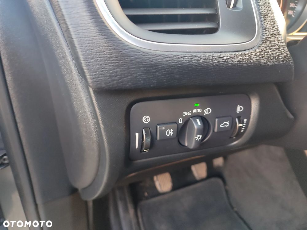 Volvo V40 D2 Momentum - 19