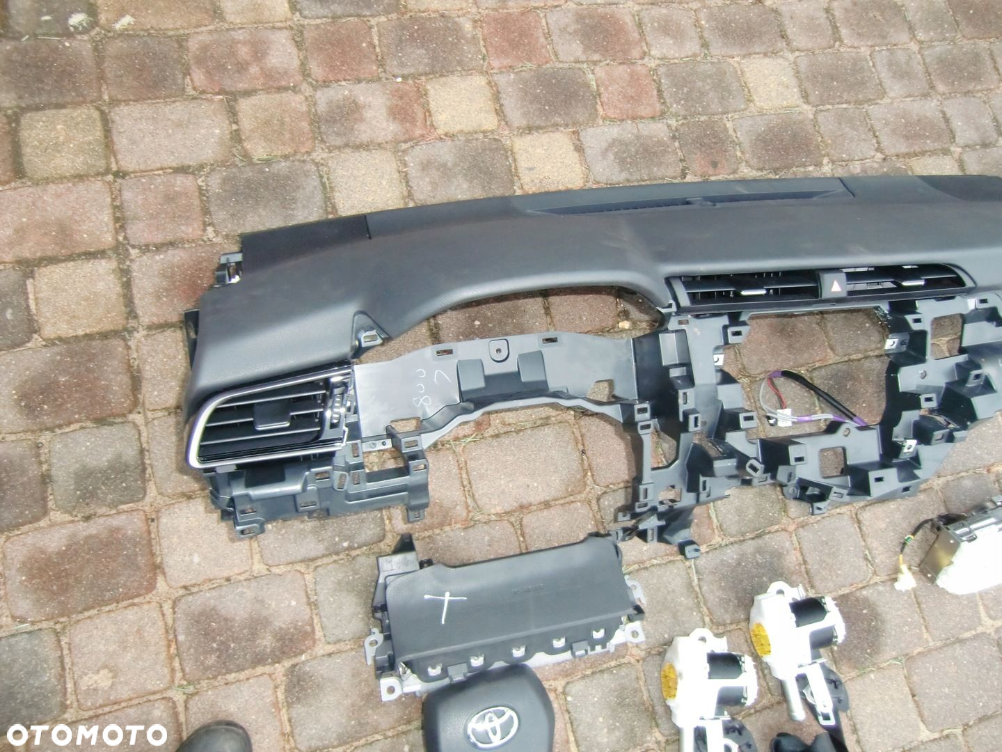 KONSOLA PODUSZKI PASY TOYOTA CAMRY ORYG - 3