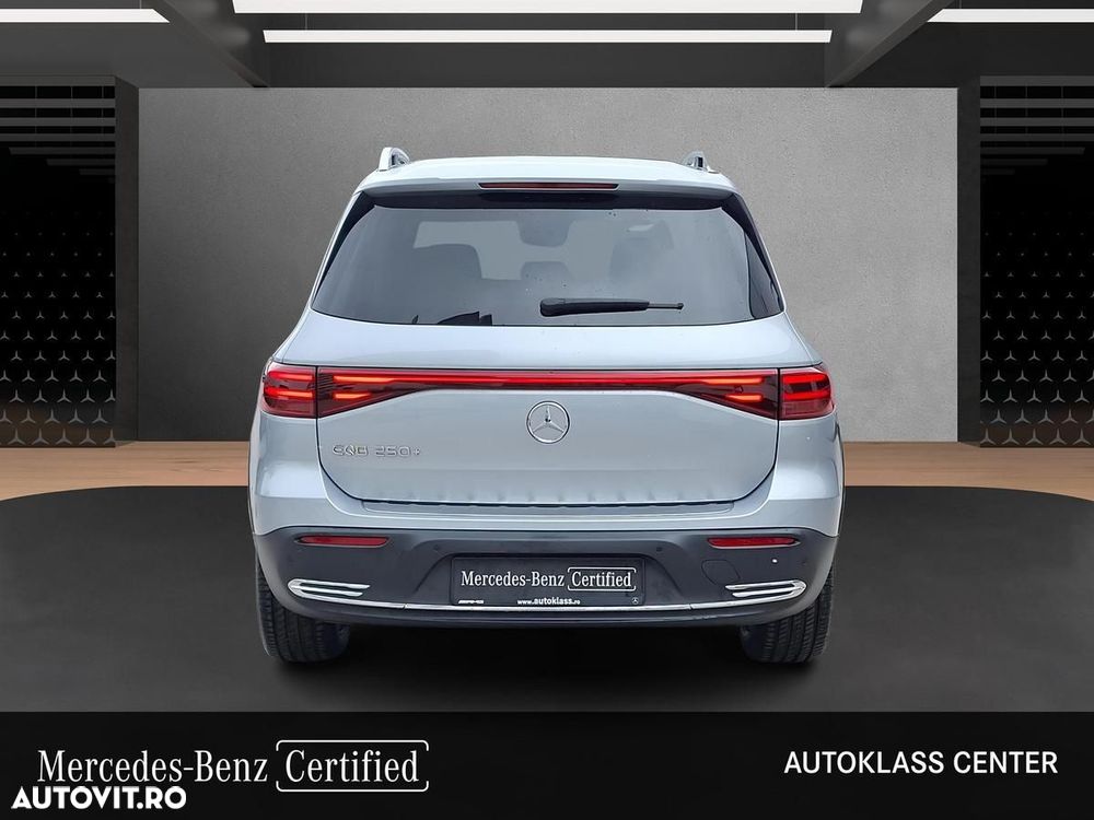 Mercedes-Benz EQB - 4