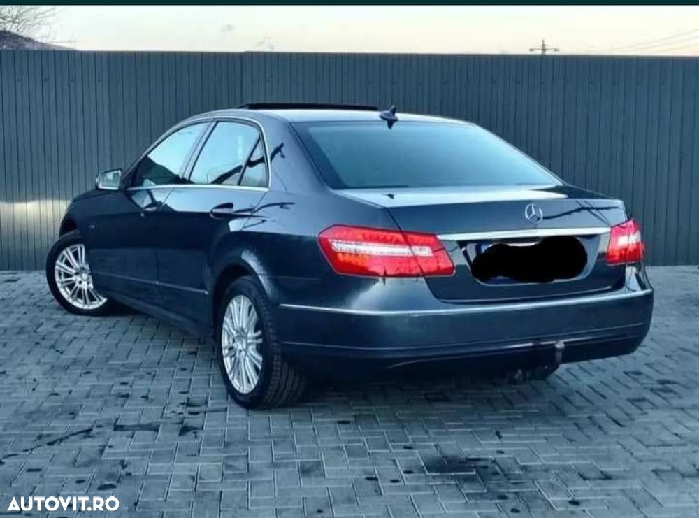 Mercedes-Benz E 220 BlueTEC BlueEFFICIENCY 7G-TRONIC Edition Elegance - 4