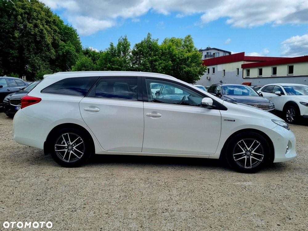 Toyota Auris Hybrid 135 Comfort - 4