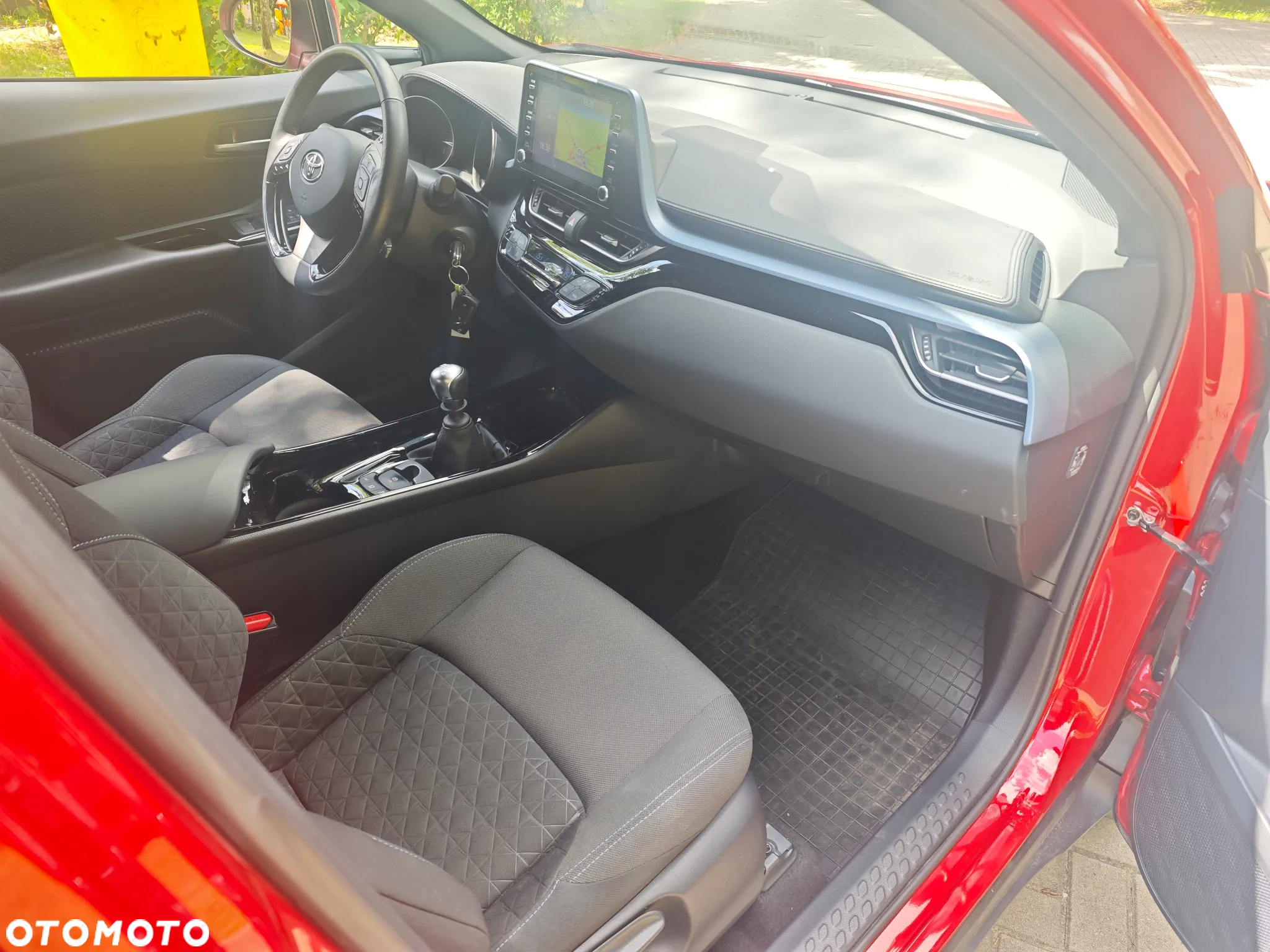 Toyota C-HR 1.2 T Comfort - 32