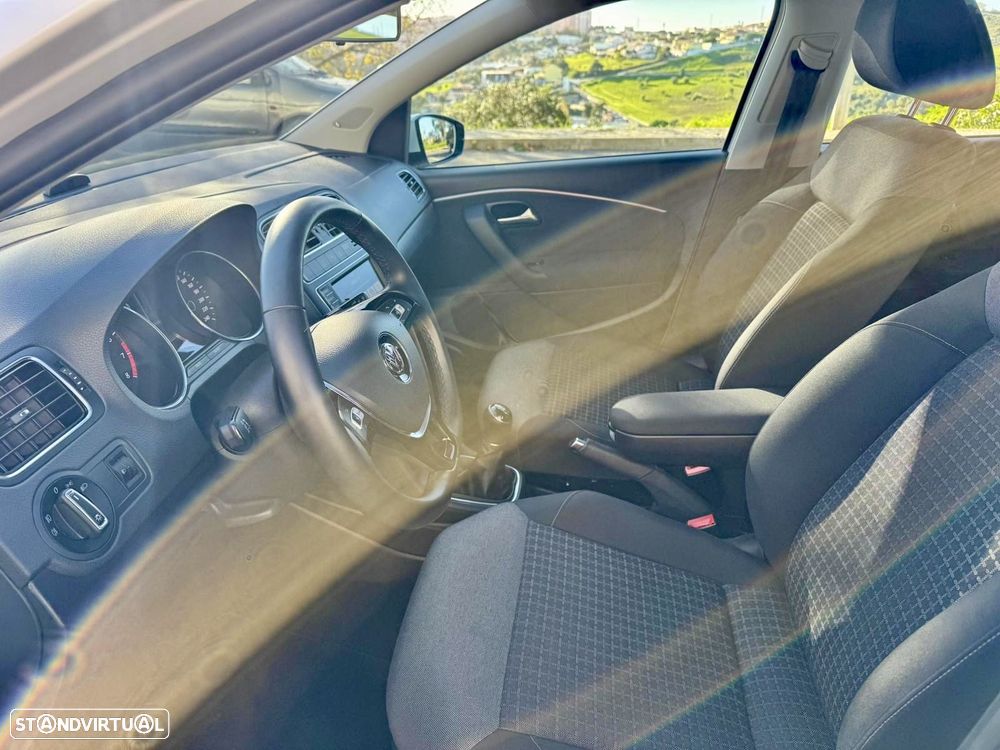 VW Polo 1.0 Confortline Nav - 9