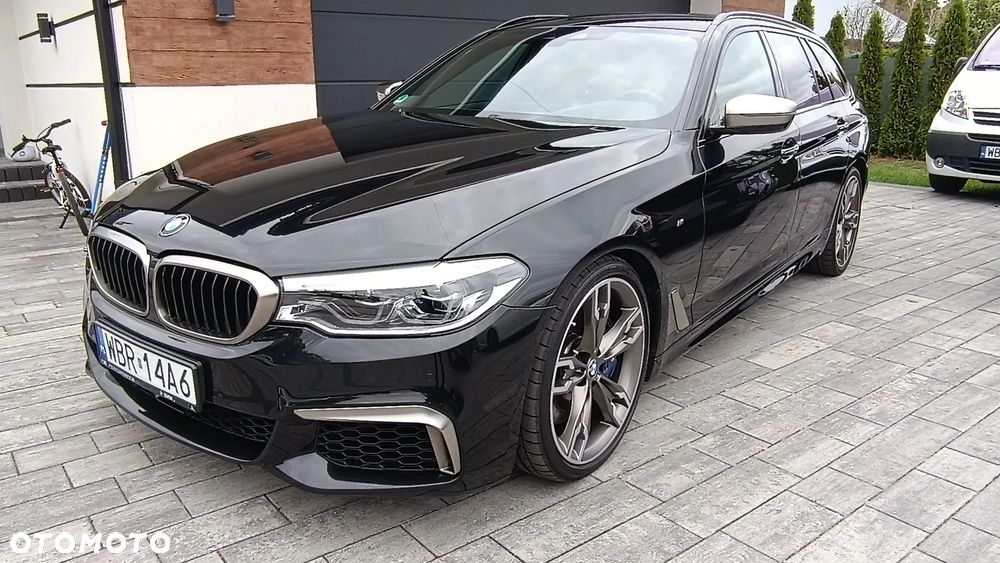 BMW Seria 5 M550d xDrive - 32