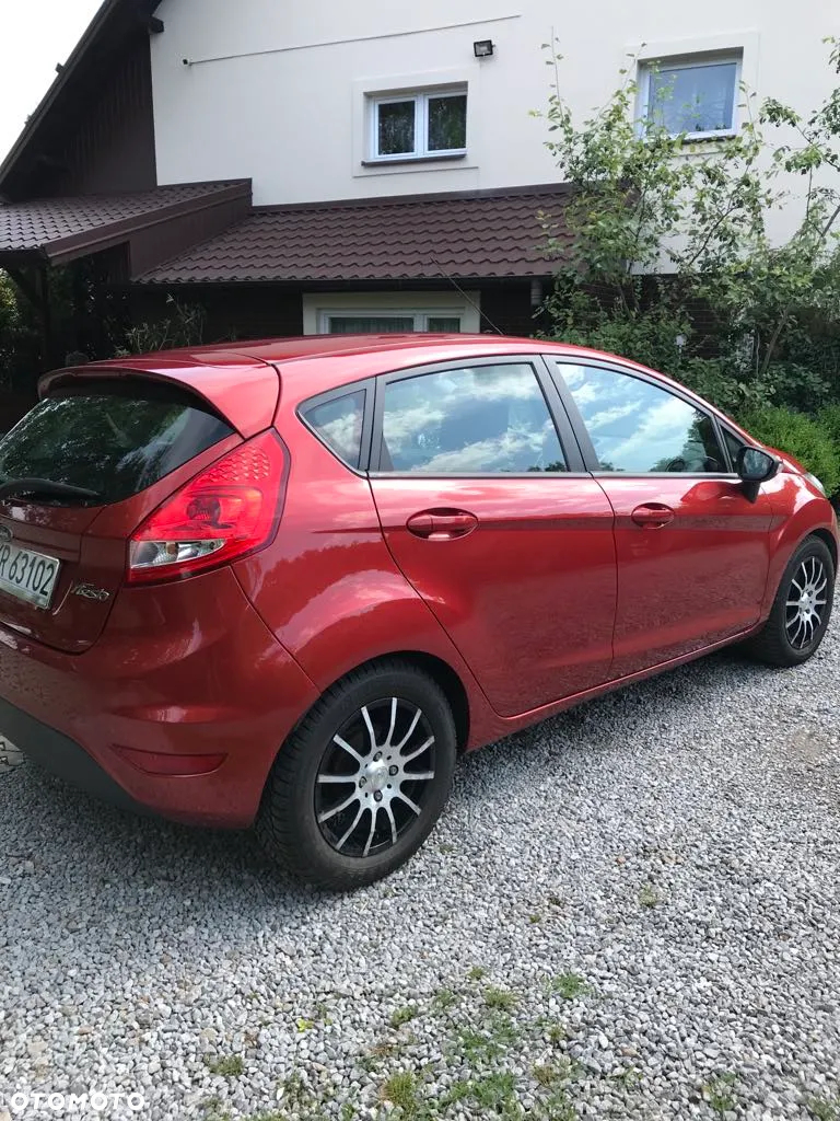Ford Fiesta 1.25 Ambiente - 2