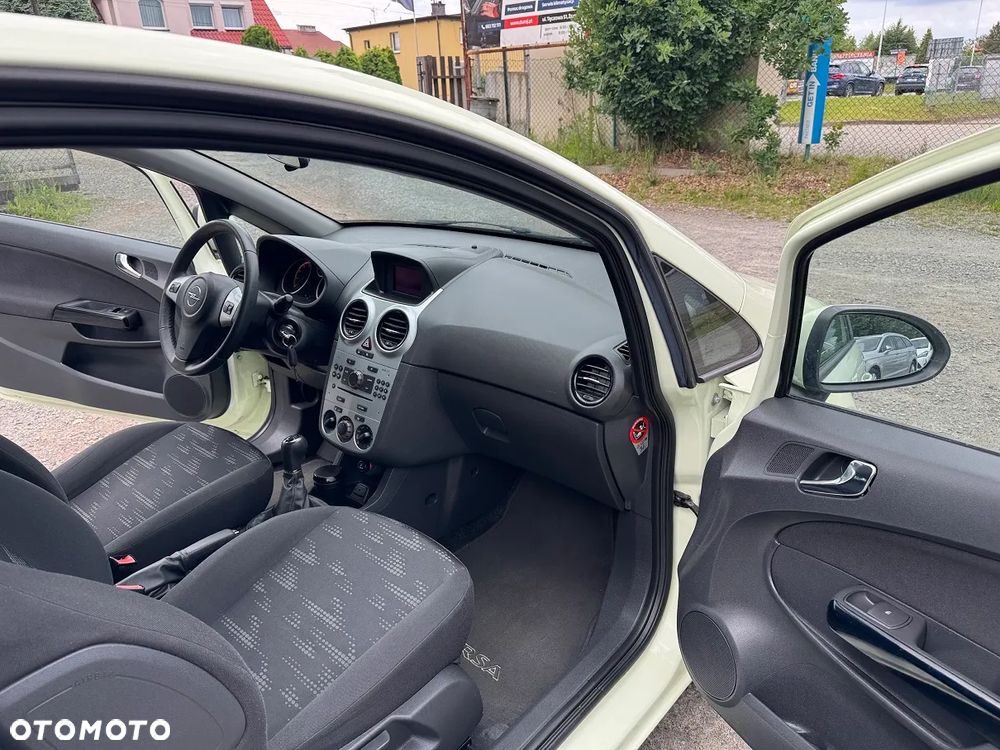Opel Corsa - 23