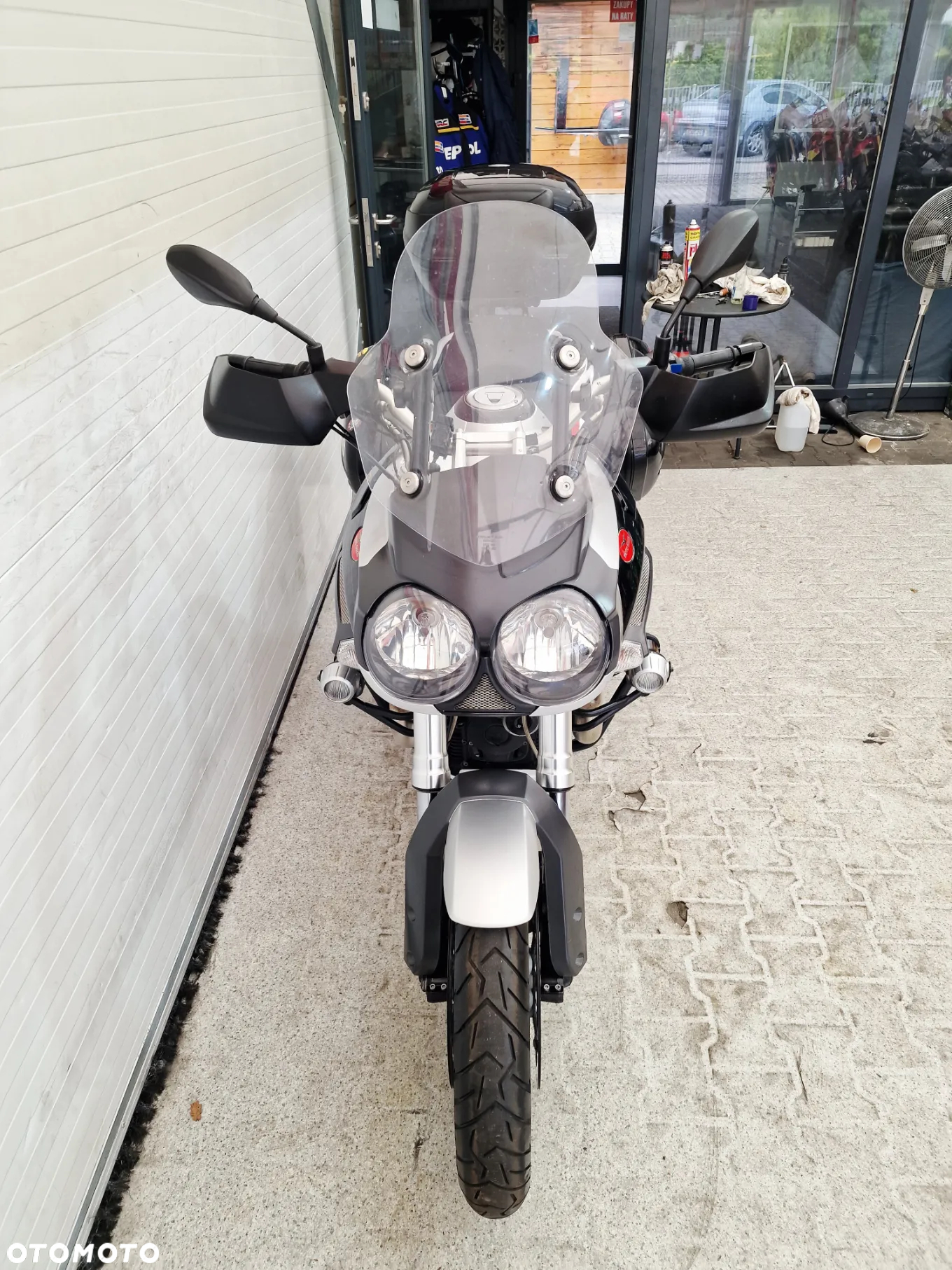 Moto Guzzi Stelvio - 16