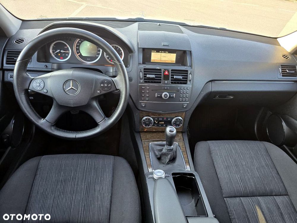 Mercedes-Benz Klasa C 180 Kompressor Avantgarde - 23