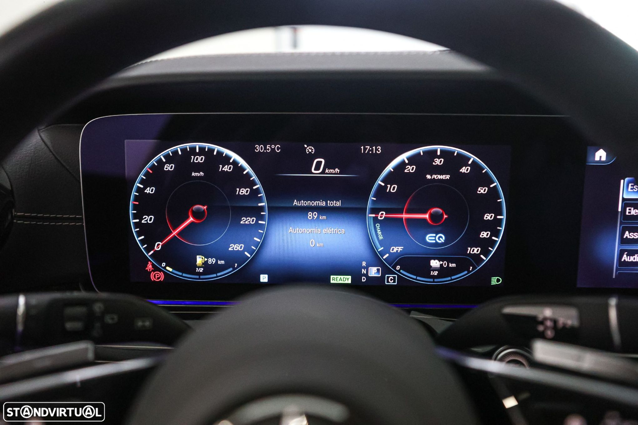 Mercedes-Benz E 300 de Exclusive Line 4Matic - 23