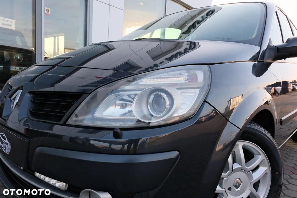 Renault Scenic 2.0 16V Privilege - 19