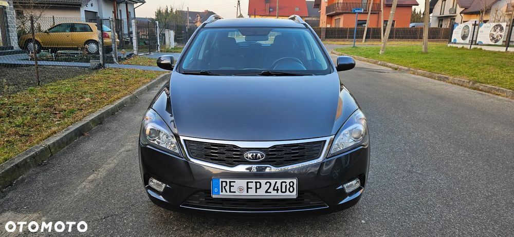 Kia Ceed - 8