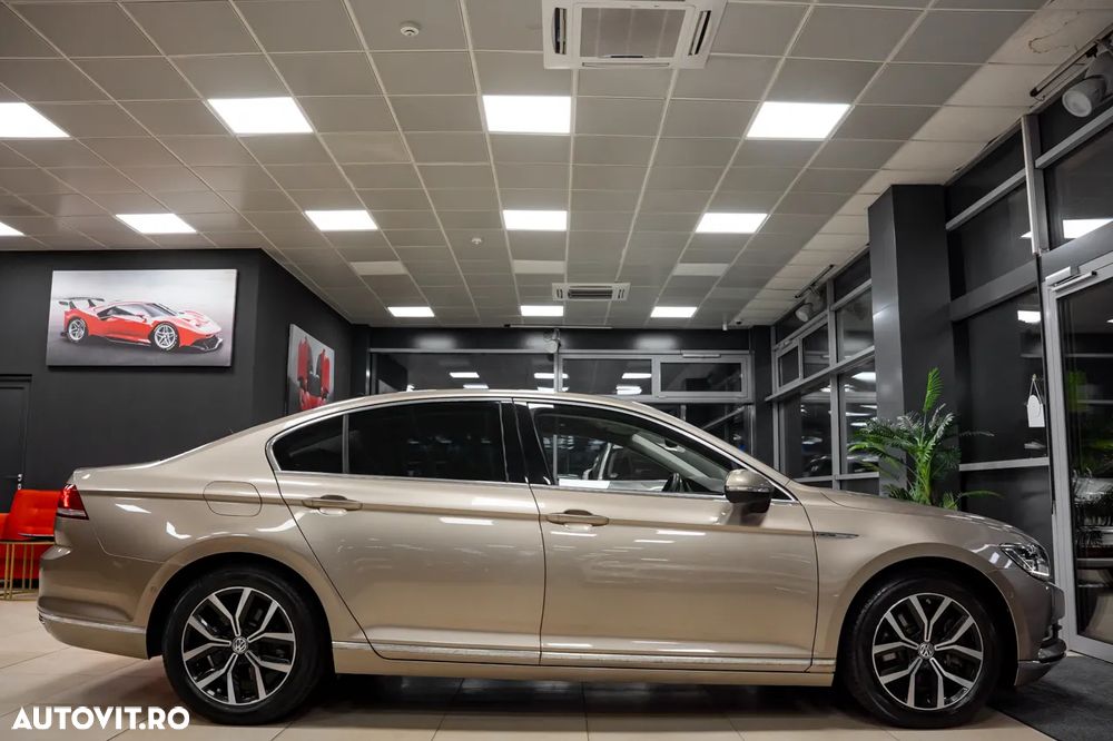 Volkswagen Passat 2.0 TDI SCR (BlueMotion Tech) 4Motion D Highline - 40