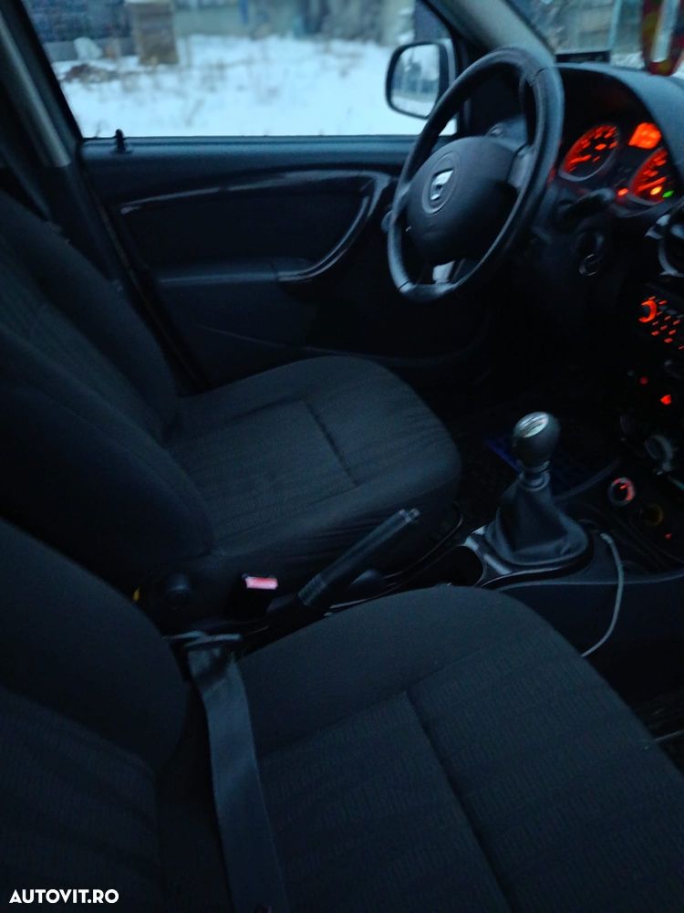 Dacia Duster dCi 110 FAP 4x4 Prestige - 10