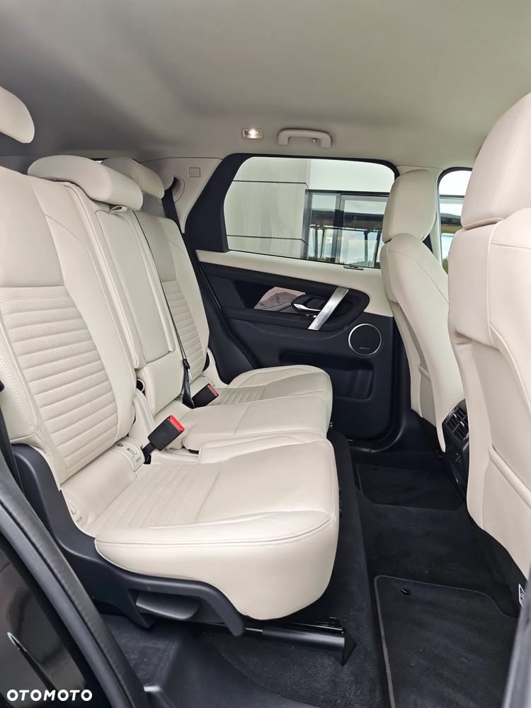 Land Rover Discovery Sport - 21