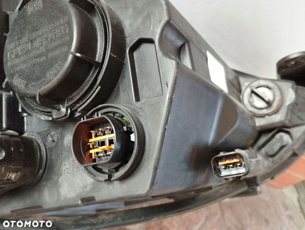 Lampa lewa ZWYKŁA LED Hyundai Veloster - 9