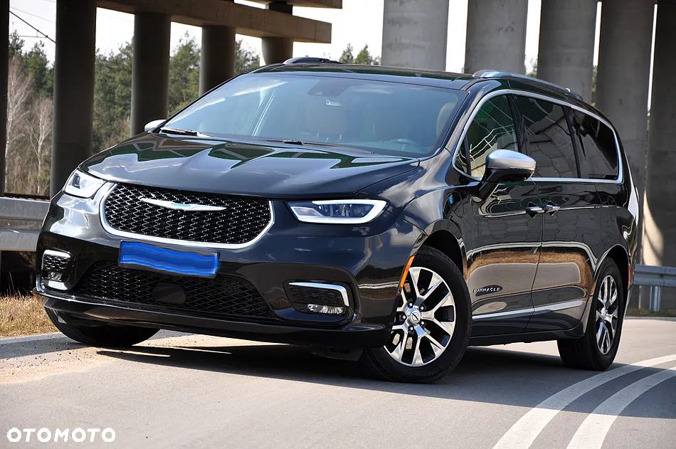 Chrysler Pacifica - 2
