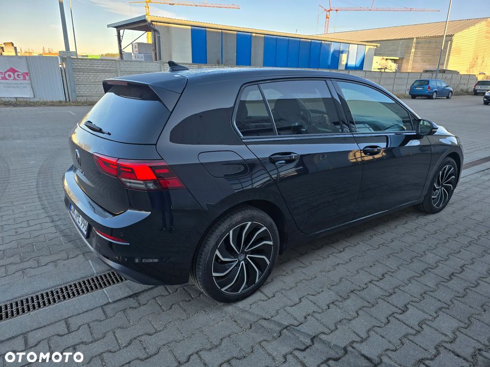 Volkswagen Golf - 24