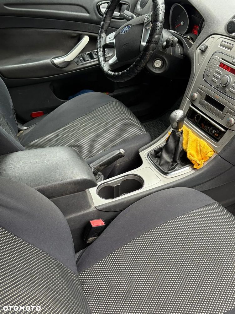 Ford Mondeo - 7
