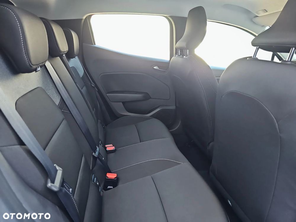 Renault Clio - 31