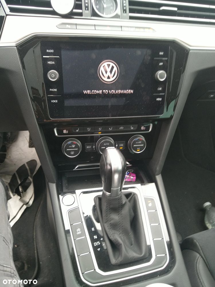 Volkswagen Passat 2.0 TDI SCR (BlueMotion Technology) DSG Highline - 12