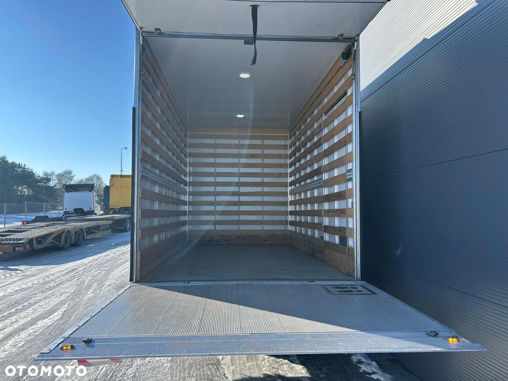 Iveco Daily 35C18 3.0 HPI Hi-Matic Kontener 8 palet + winda 750kg + drzwi boczne **Wysoki kontener**KLIMA**Serwis**Sprowadzony** - 9