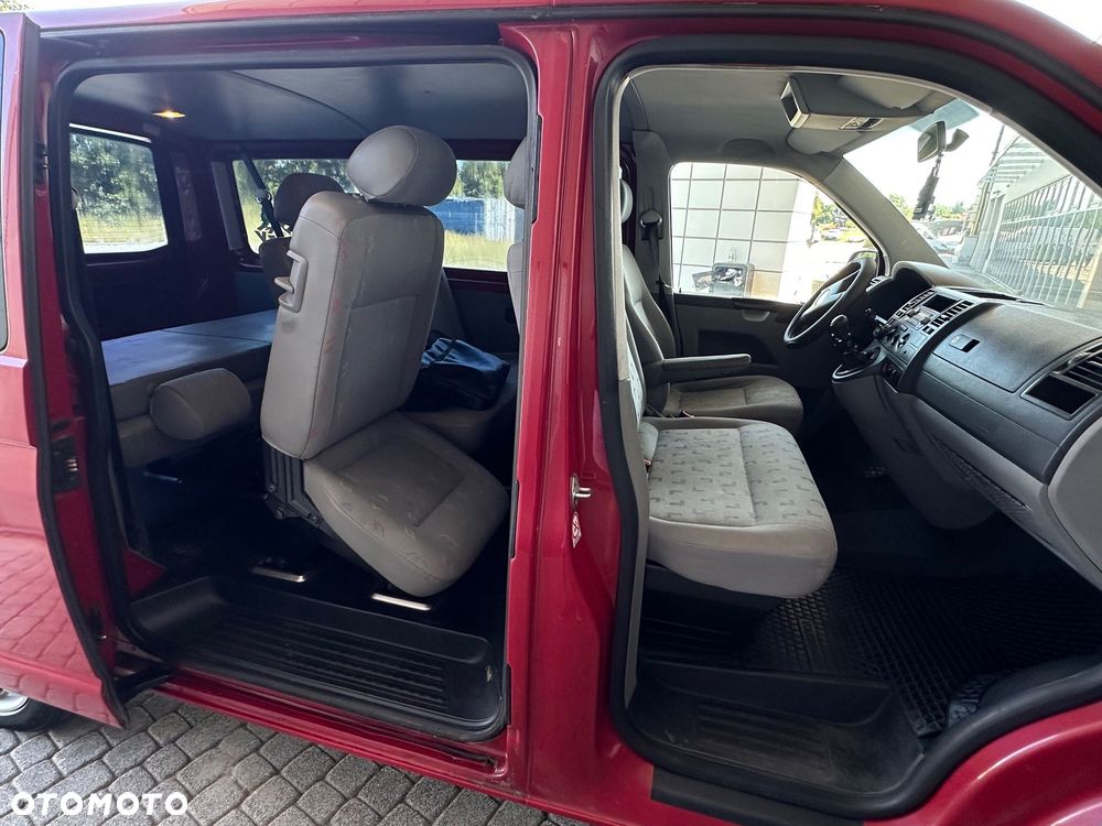 Volkswagen Caravelle - 4