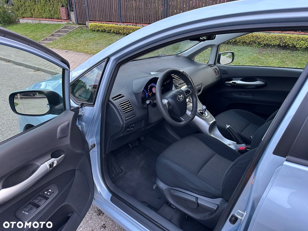 Toyota Auris 1.8 HSD Luna - 16