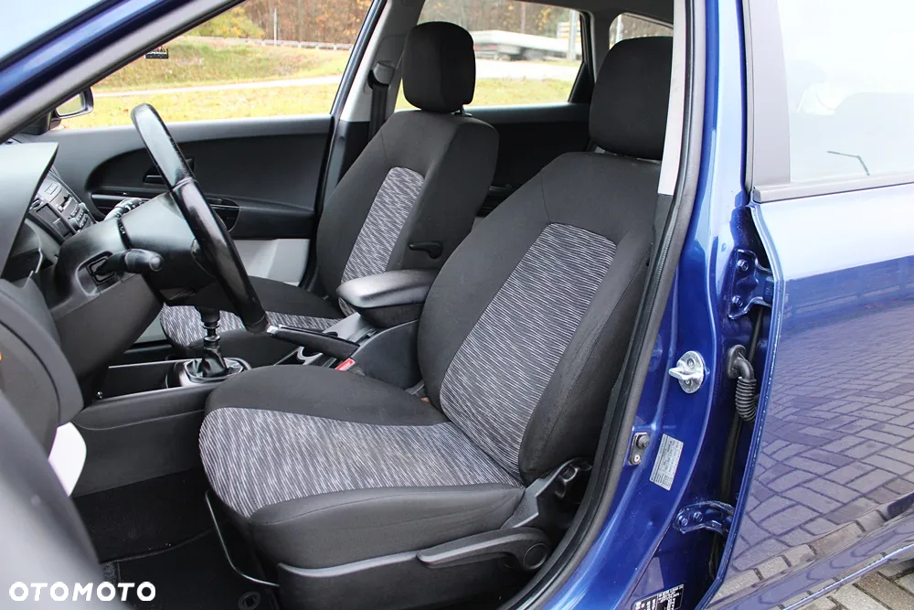 Kia Ceed - 23
