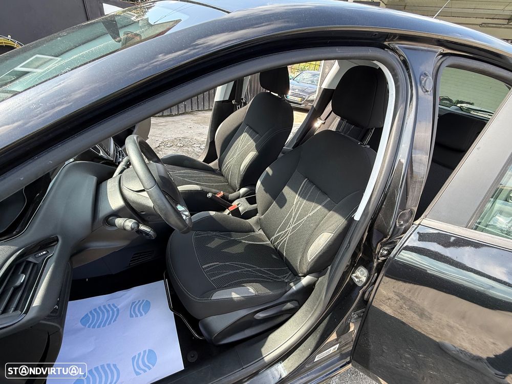 Peugeot 208 1.2 PureTech Style - 43
