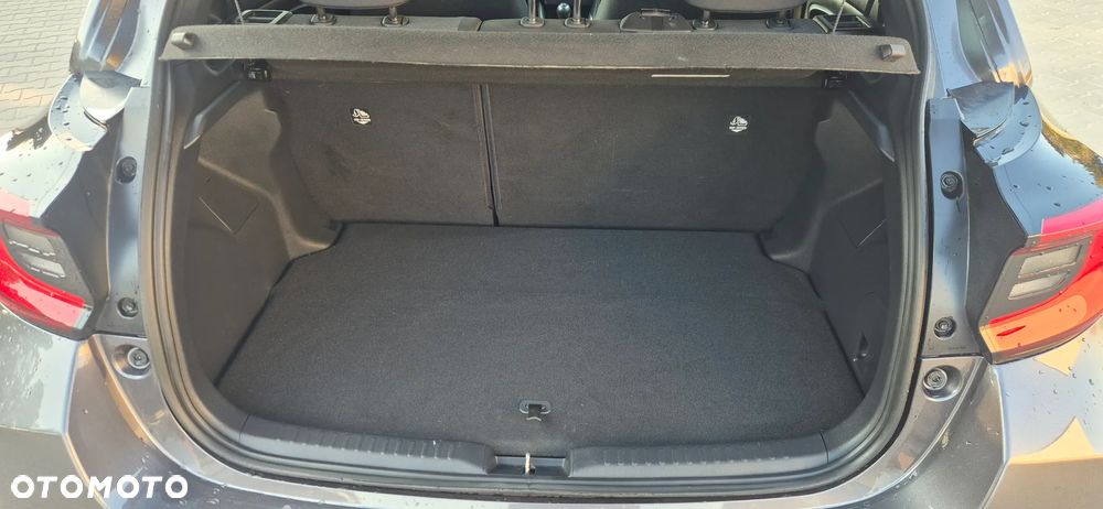 Toyota Yaris 1.5 VVT-i Team Deutschland - 12