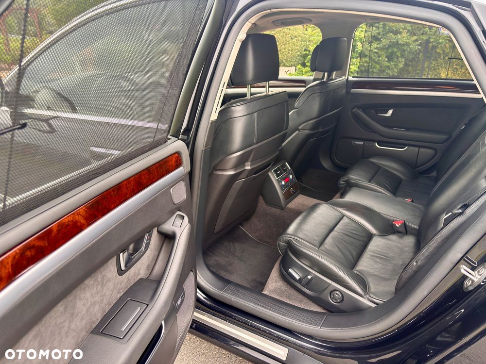 Audi A8 4.2 FSI Quattro - 13