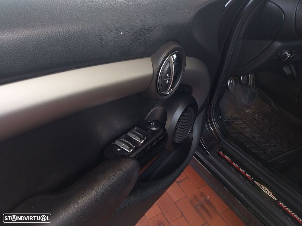 MINI 5 Portas One D - 4