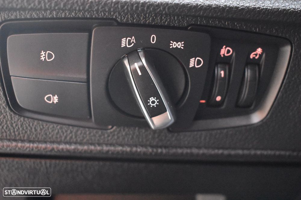 BMW 116 d Advantage Auto - 45