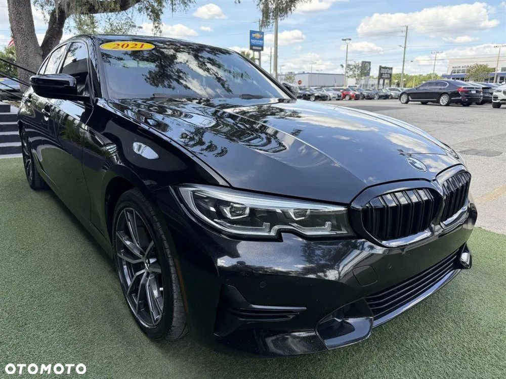 BMW Seria 3 330i xDrive M Sport - 2