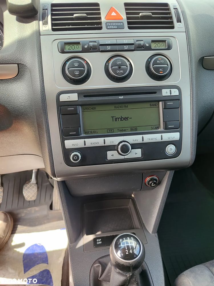 Volkswagen Touran - 26