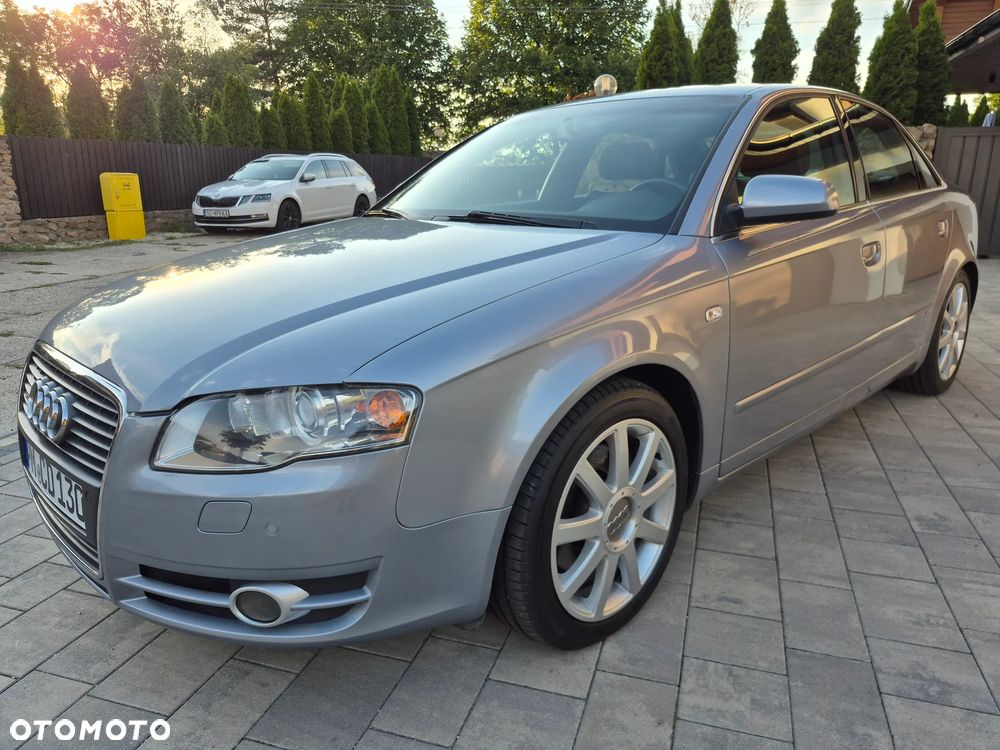 Audi A4 Limousine - 11