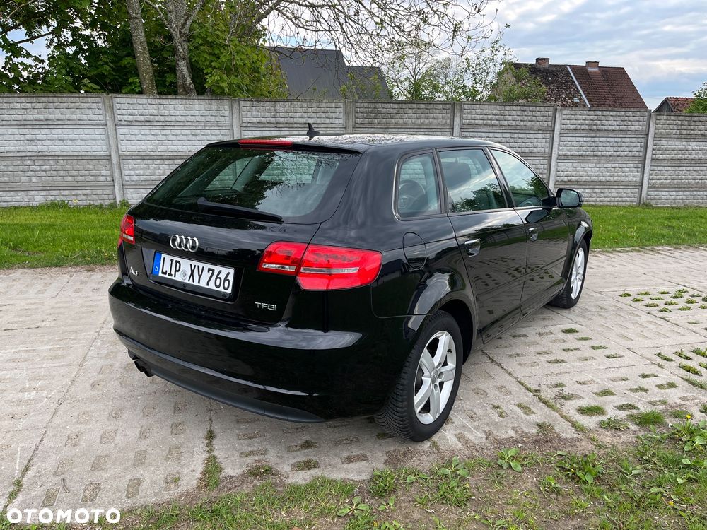 Audi A3 Sportback - 6