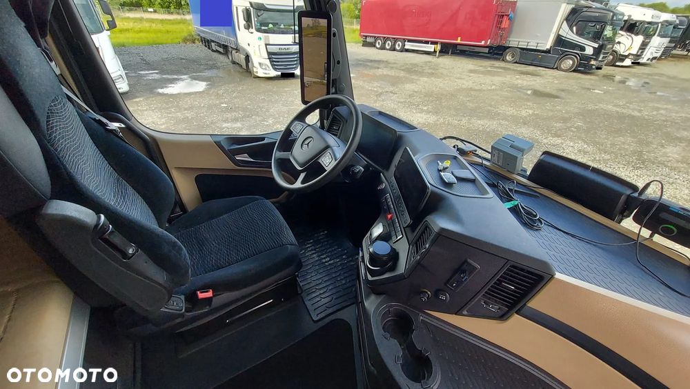 Mercedes-Benz Actros - 6