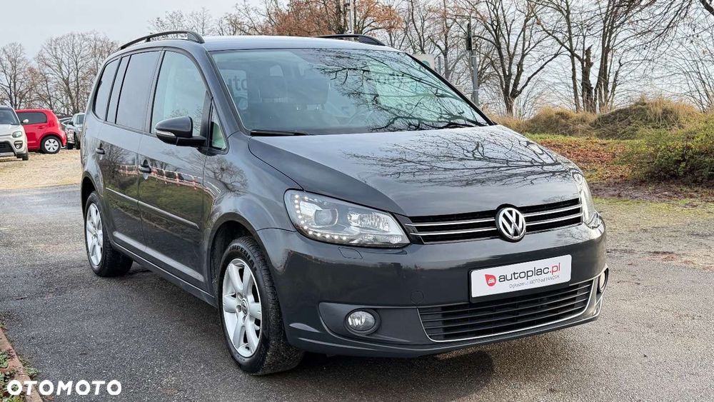 Volkswagen Touran - 12